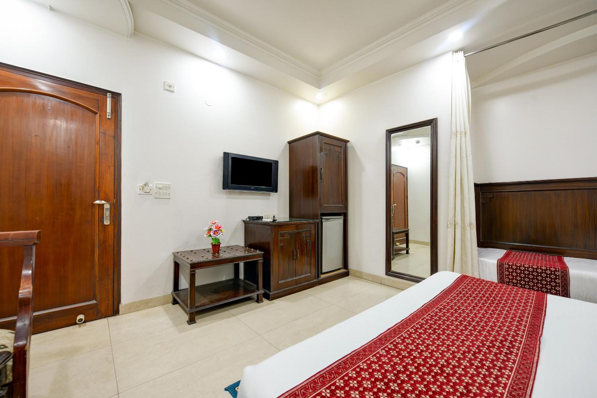 Hotel Legend International - 02 Mins From New Delhi Railway Station Exterior photo